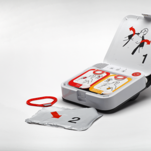 LIFEPAK CR2 Open Right w Electrodes